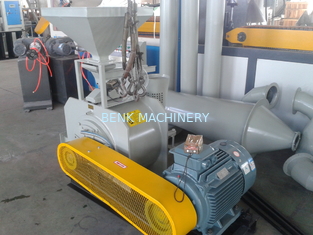 Machine faite sur commande de Pulverizer de PVC de plastique remoulant la poudre brute automatiquement
